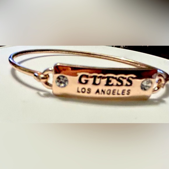 Woman Guess bracelet - Picture 3 of 5